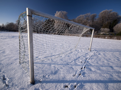 Schneefußball