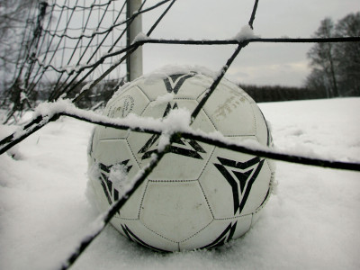 Schneefußball