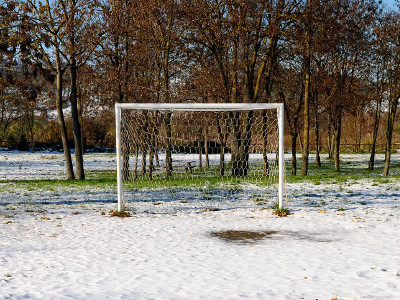 Schneefußball