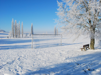 Schneefußball