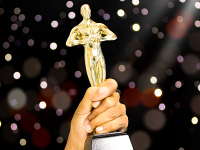 EVINTA_Weihnachtsfeier_Hollywood Weihnachtsfeier_Goldene Trophäe