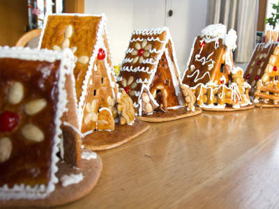EVINTA_Weihnachtsfeier_Lebkuchenhaus bauen