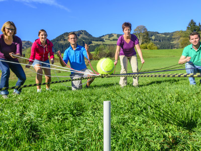 EVINTA_Teambuilding_Teamspiel Balltransport