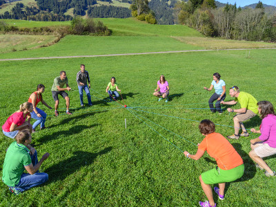 EVINTA_Teambuilding_Teamspiel Balltransport_02