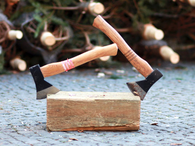 Weihnachtsbaumschlagen