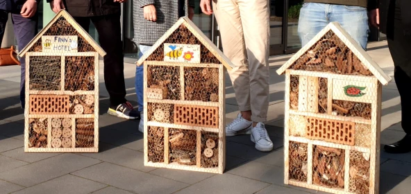 fertig gebaute Insektenhotels