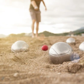 Boule Kugeln im Sand