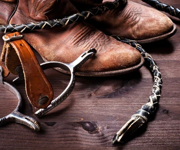 Cowboystiefel mit Sporen
