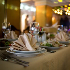 Bankett-Tisch gedeckt