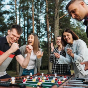 Outdoor Tischkicker-Wettkampf