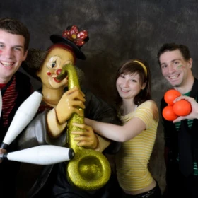 Artistengruppe, Jongleure