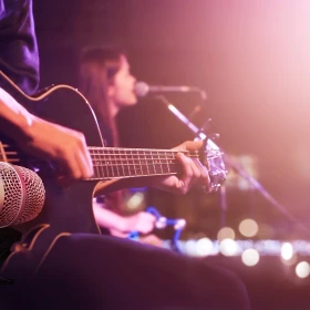 Gitarrenspieler und Sänger