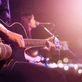 Gitarrenspieler und Sänger