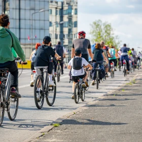 Fahrradtour als Gruppe mit Kindern