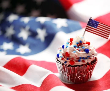 Muffin auf einer amerikanischen Flagge