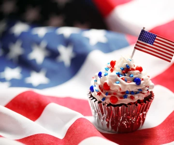 Muffin auf einer amerikanischen Flagge