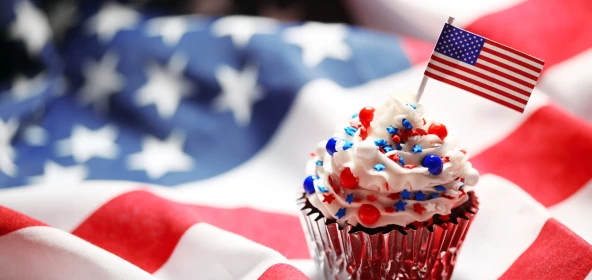 Muffin auf einer amerikanischen Flagge