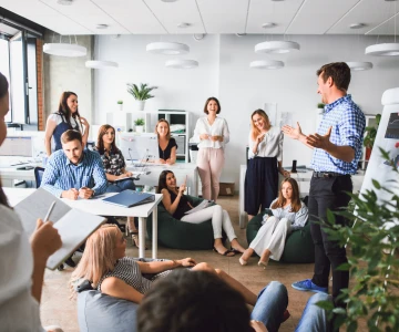 Besprechung im Team in einem Büro