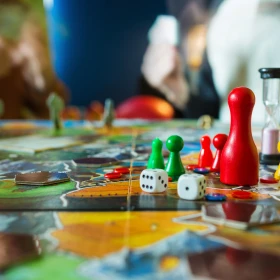Spiel: Mensch ärgere dich nicht