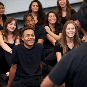 Gruppe beim Theaterworkshop