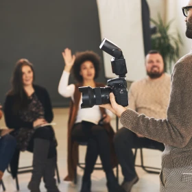 Fotoworkshop, Frau Hebt die Hand