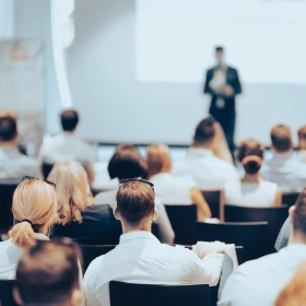 Vortrag, Seminar, Reihenbestuhlung