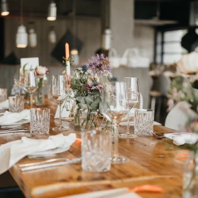 sommerliche Tischdekoration