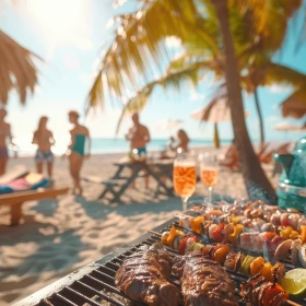 Grillen am Strand mit Palmen