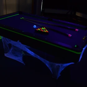 EVINTA_Schwarzlicht_Turnier_Bild11 Billiard