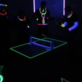 Schwarzlicht Tischtennis