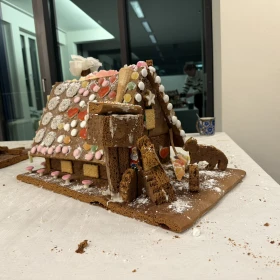 dekoriertes Lebkuchenhaus