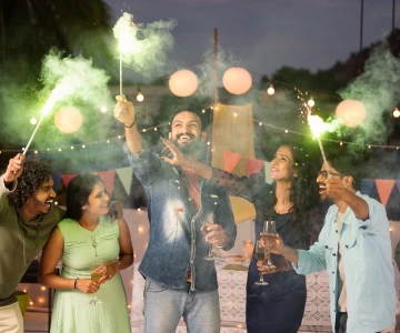 Personengruppe feiert und jubelt